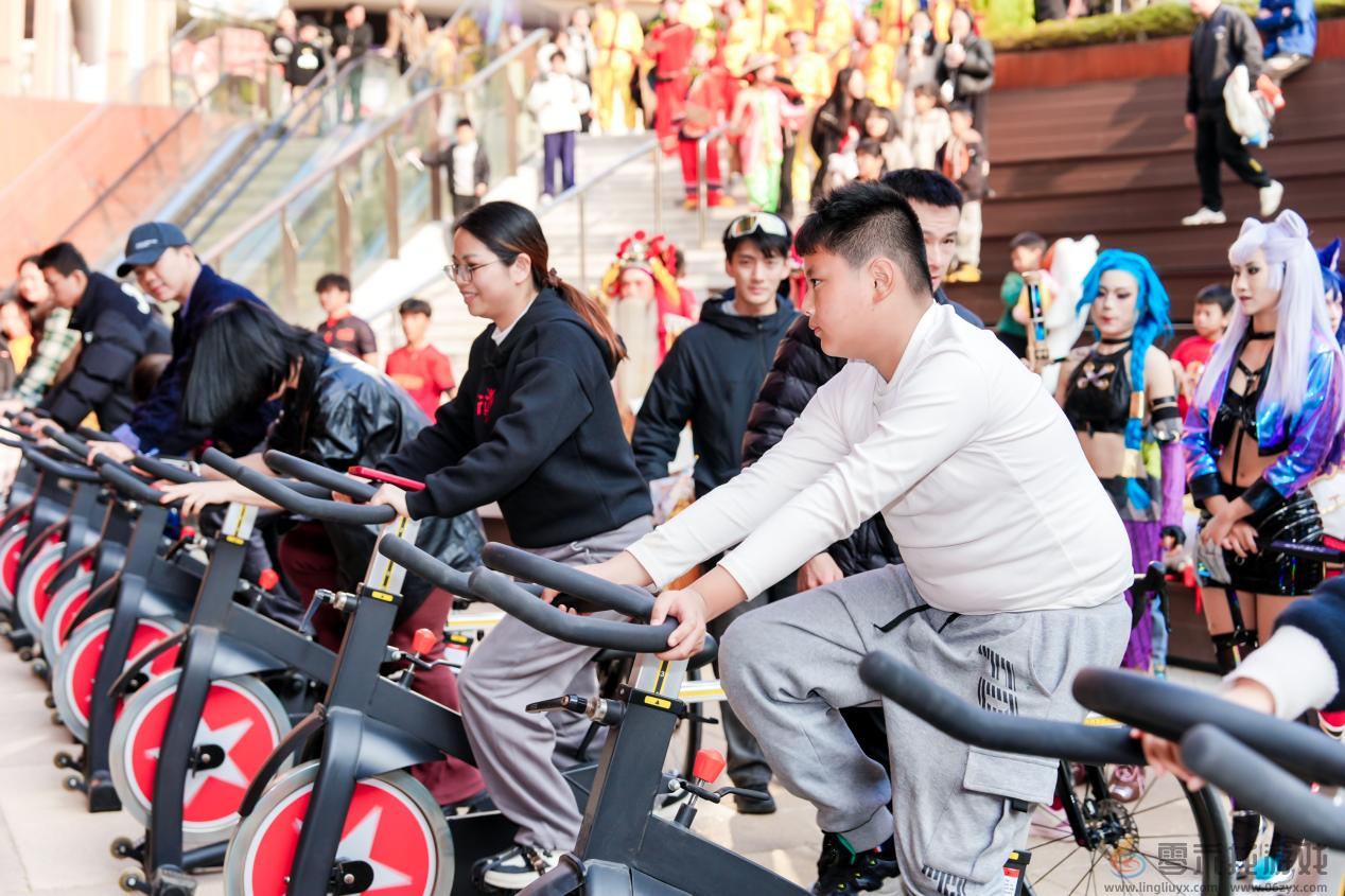 2024 NEST全国电子体育大赛年度总决赛暨五店市电竞节盛大开幕(图10) 2024 NEST全国电子体育大赛年度总决赛暨五店市电竞节盛大开幕(图10)